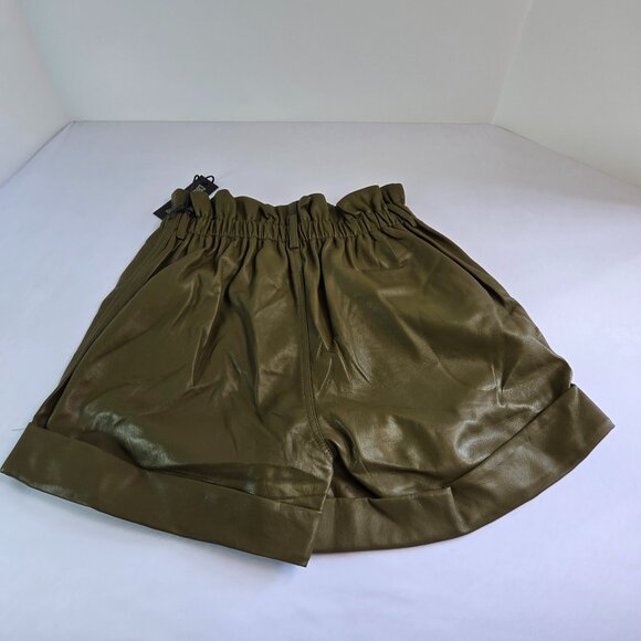 BLANKNYC  Women's Vegan Leather Elastic Waistband Cuffed Shorts Sz 29 Green - Picture 4 of 11